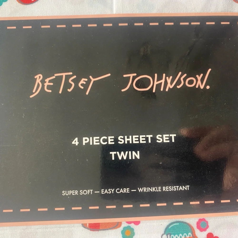 Betsey‎ Johnson Christmas Theme 4 Piece Twin Sheet Set